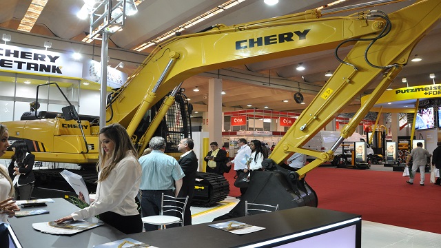 Estande World Tractor - Chery na Feira M&T